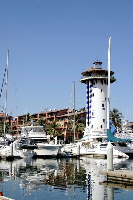 puerto vallarta marina and el Faro bar lighthouse - pic thanks to Benoit